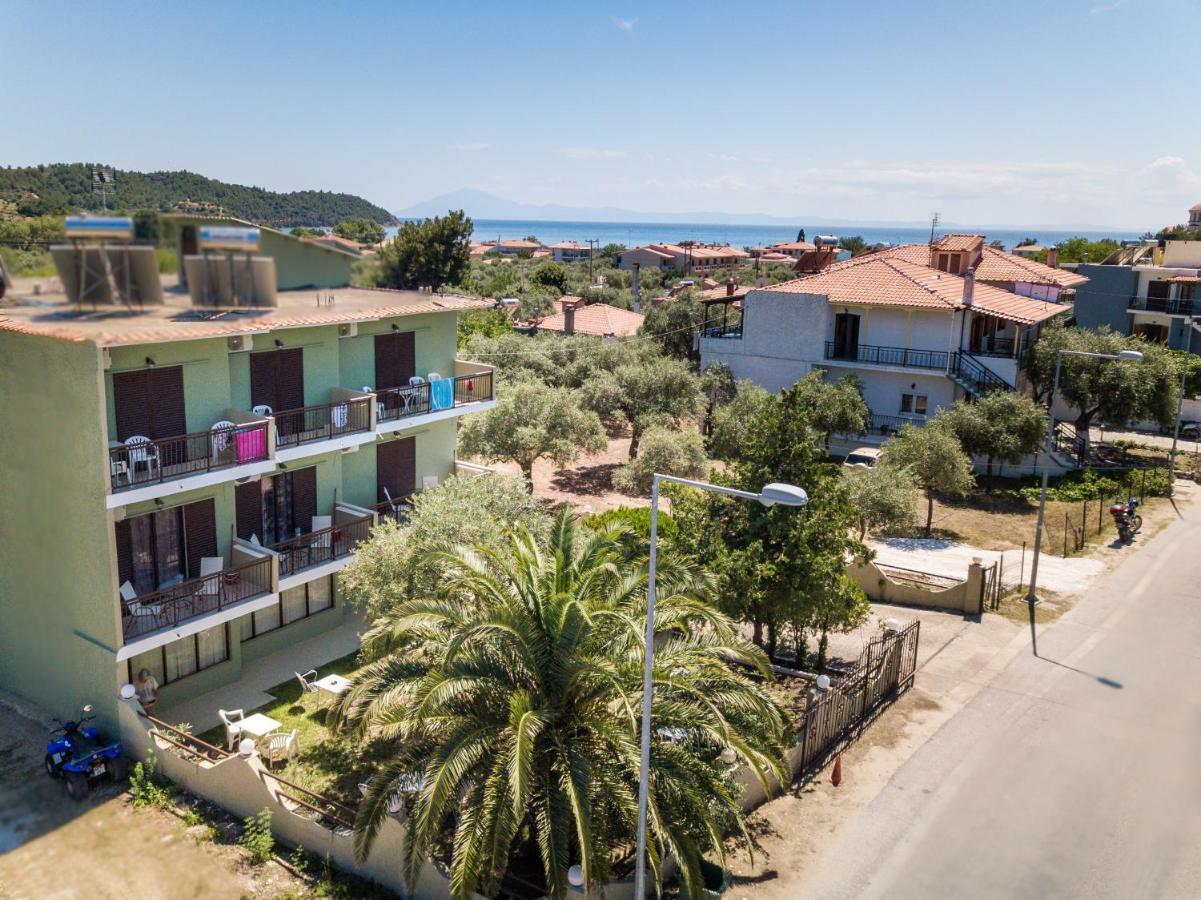 Studios Evis Potos Exterior foto